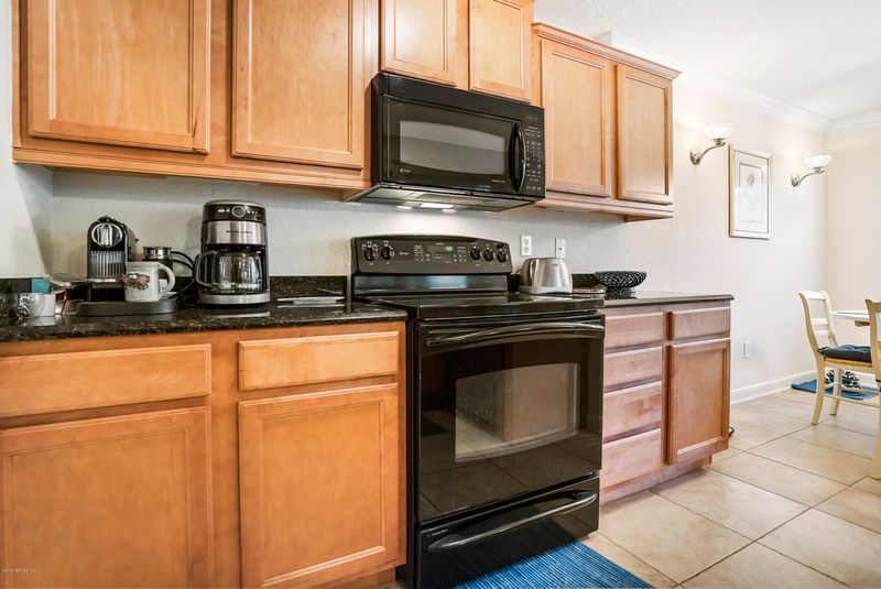 101 S 25th Ave #J-12, Jacksonville Beach, FL 32250