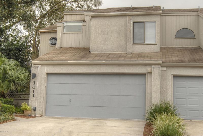 1011 Big Pine Key, Atlantic Beach, FL 32233