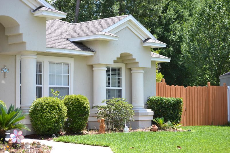 1011 Meadow Point Ct, Jacksonville, FL 32221
