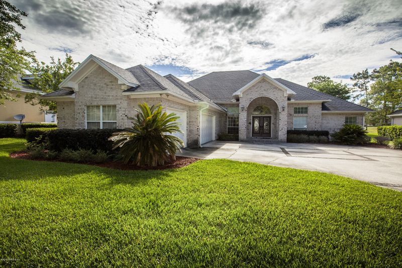 10127 Bishop Lake Rd W, Jacksonville, FL 32256