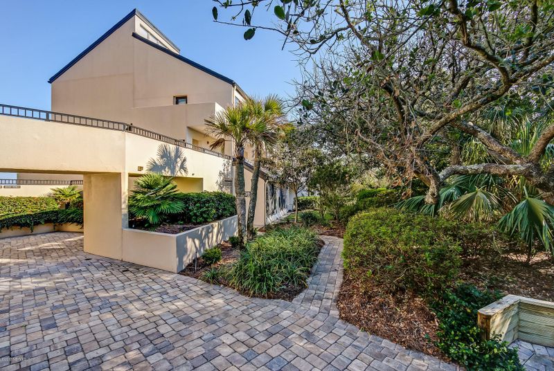 1013 Captains Ct, Fernandina Beach, FL 32034