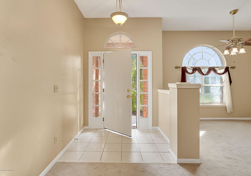 1013 Flora Parke Dr, Jacksonville, FL 32259