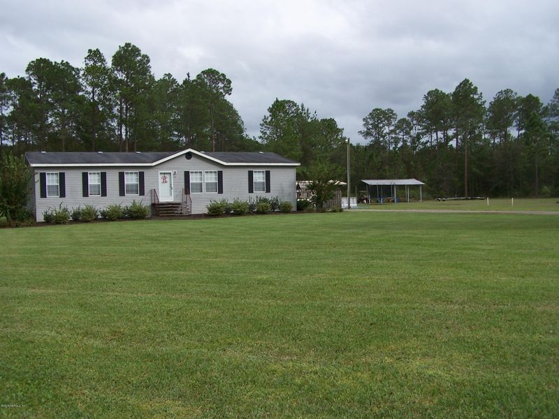 10140 Beckenger Ave, Hastings, FL 32145