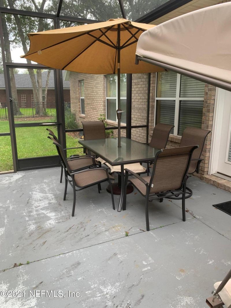 1016 Emilys Walk Ln E, Jacksonville, FL 32221