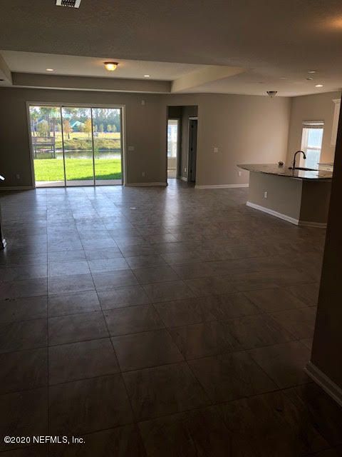 1017 Laurel Valley Dr, Orange Park, FL 32065