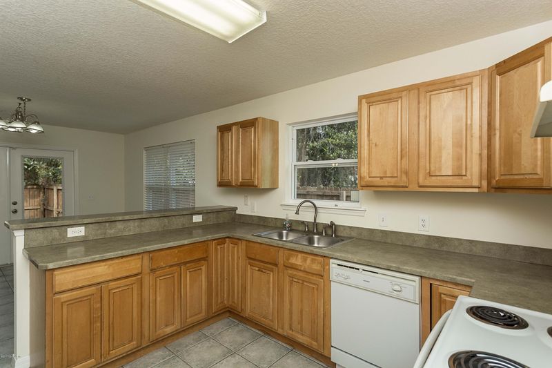 102 Julia St, St Augustine, FL 32084