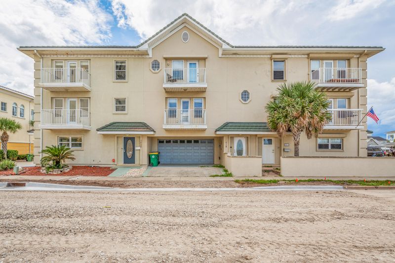 1020 1st St S, Jacksonville Beach, FL 32250