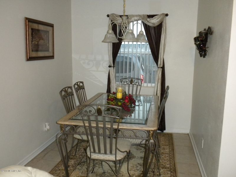 10216 Briarcliff Rd E, Jacksonville, FL 32218