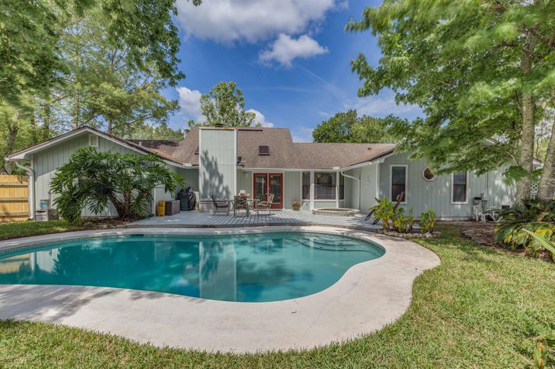 10221 Walnut Bend N, Jacksonville, FL 32257