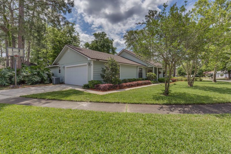 10221 Walnut Bend N, Jacksonville, FL 32257