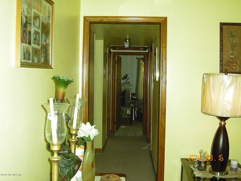 10223 Briarcliff Rd E, Jacksonville, FL 32218
