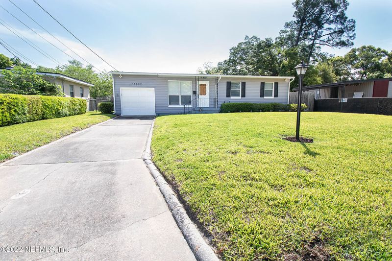 10229 Briarcliff Rd E, Jacksonville, FL 32218