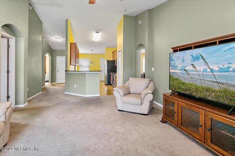 10233 Driftwood Hills Dr, Jacksonville, FL 32221