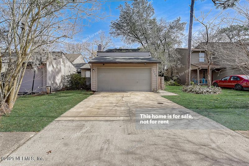 1025 Lee Rd, Jacksonville, FL 32225