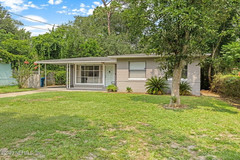 10253 Briarcliiff Rd E, Jacksonville, FL 32218