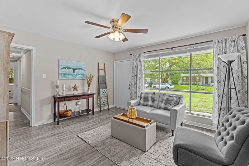 10253 Briarcliiff Rd E, Jacksonville, FL 32218