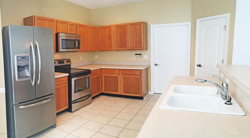 10258 Meadow Pointe, Jacksonville, FL 32221