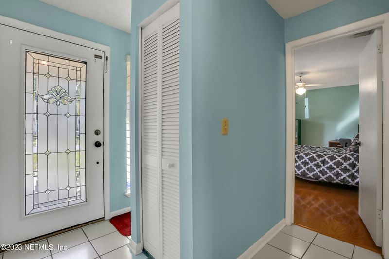 10261 Lake Pines Rd, Jacksonville, FL 32257