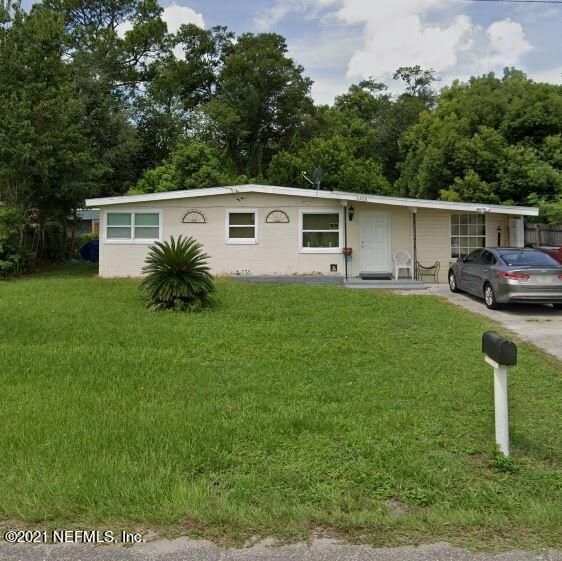 10268 Mayan Dr, Jacksonville, FL 32218