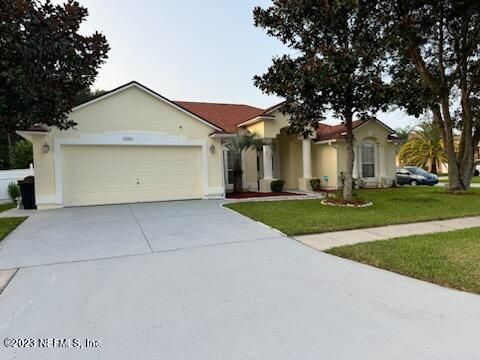 10301 Meadow Point Dr, Jacksonville, FL 32221