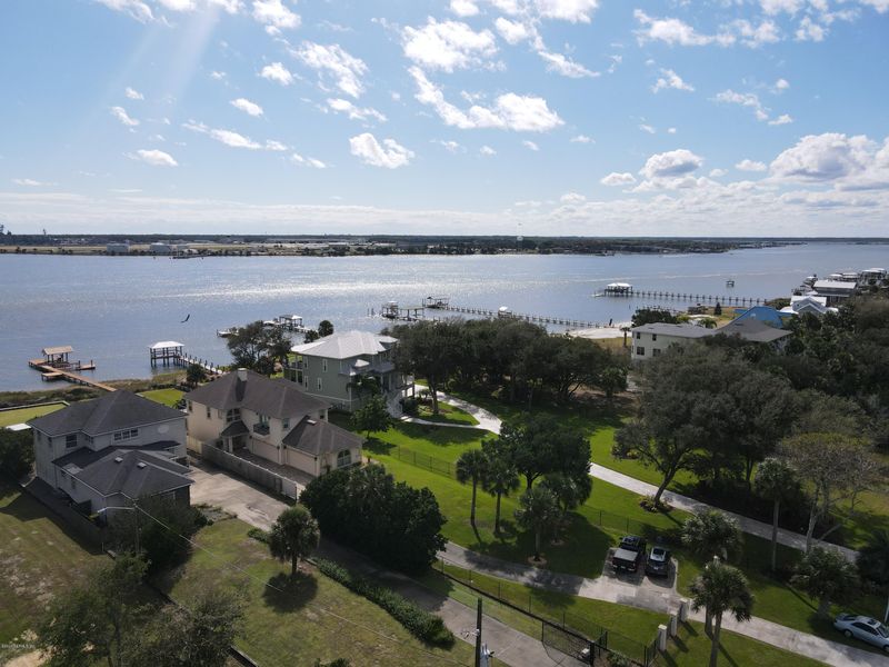 10304 Heckscher Dr, Jacksonville, FL 32226