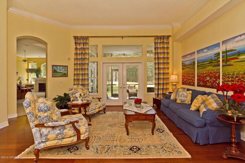 10306 Cypress Lakes Dr, Jacksonville, FL 32256