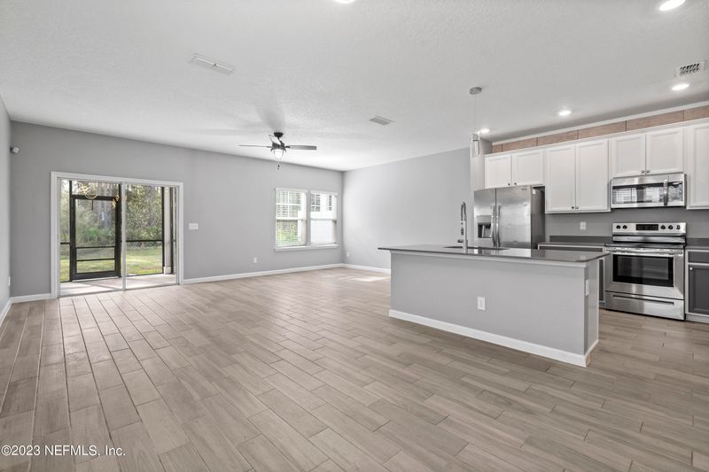 10308 Benson Lake Dr, Jacksonville, FL 32222