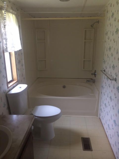 10318 Debutante Dr S, Jacksonville, FL 32246