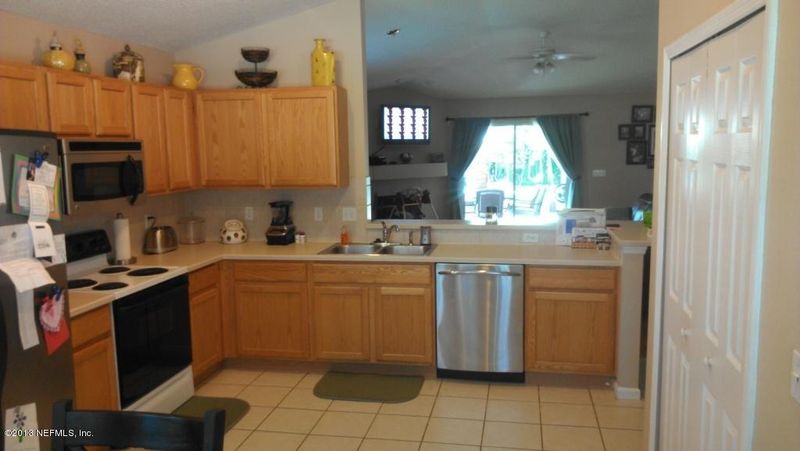 1032 Buttercup Dr, St Johns, FL 32259