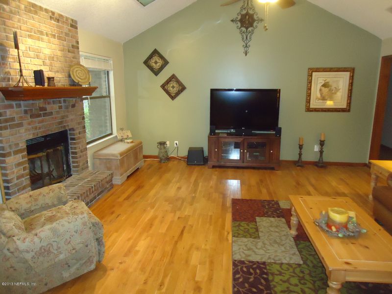 10332 Sequoya Dr, Jacksonville, FL 32257