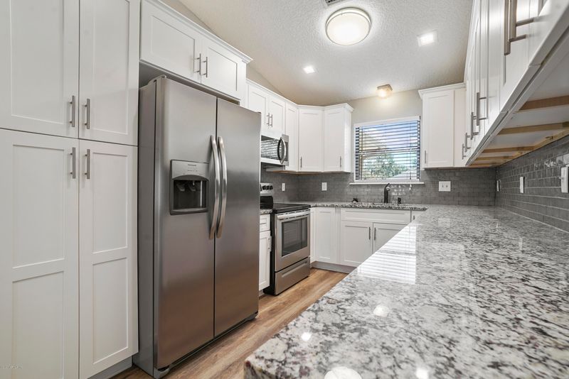 10336 Elderberry Dr, Jacksonville, FL 32257