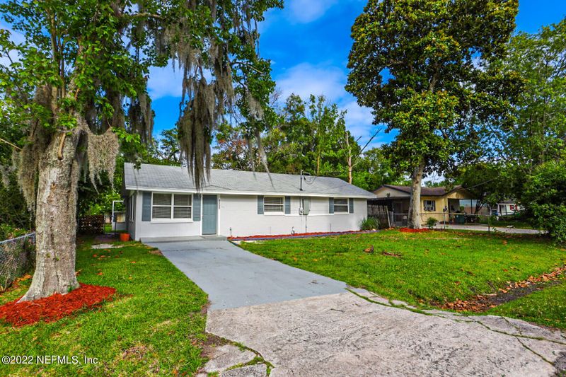 10352 Driftwood Rd, Jacksonville, FL 32246