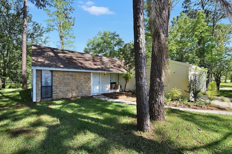 10354 Arrowhead Dr, Jacksonville, FL 32257