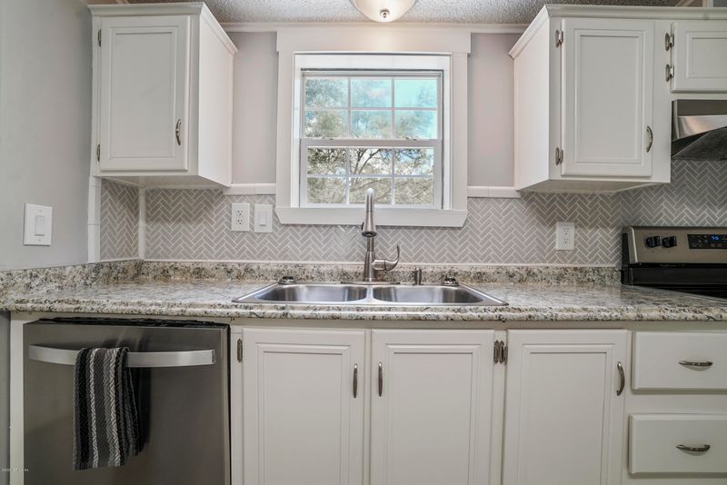 10355 Vaughan Ave, Hastings, FL 32145