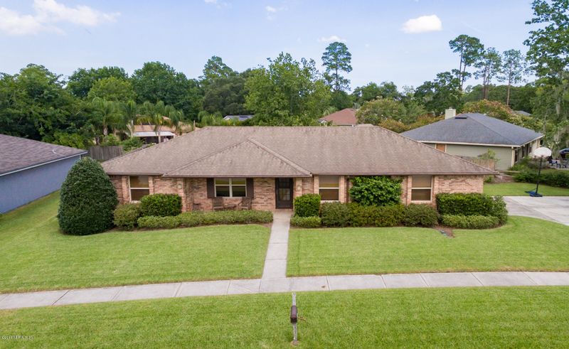 10359 Huntington Forest Blvd E, Jacksonville, FL 32257