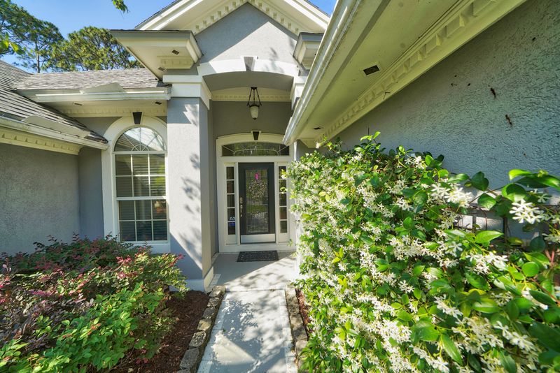 10363 N Heather Glen Dr, Jacksonville, FL 32256