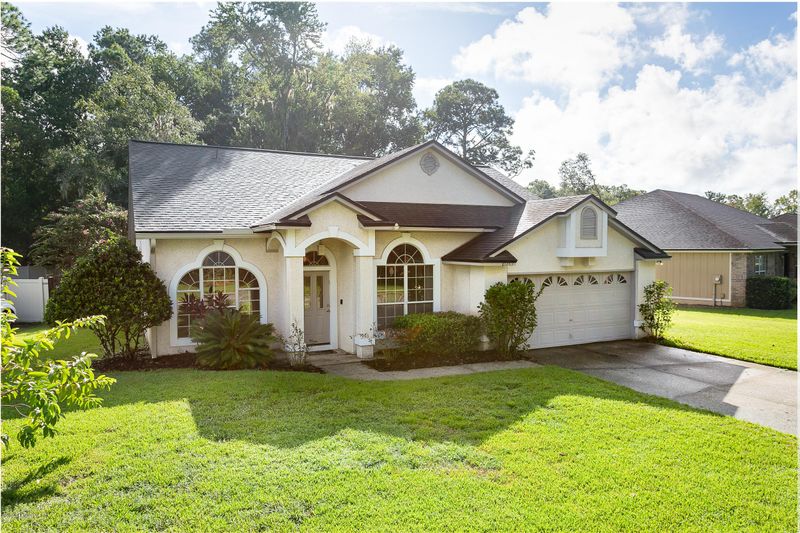 10365 Triple Crown Ave, Jacksonville, FL 32257