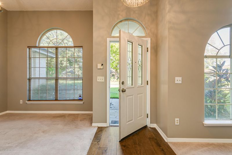 10365 Triple Crown Ave, Jacksonville, FL 32257