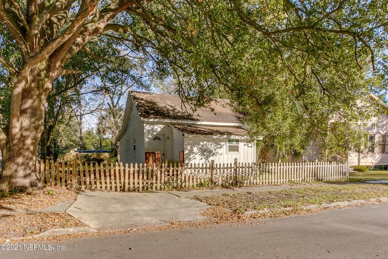 1037 W 23rd St, Jacksonville, FL 32209