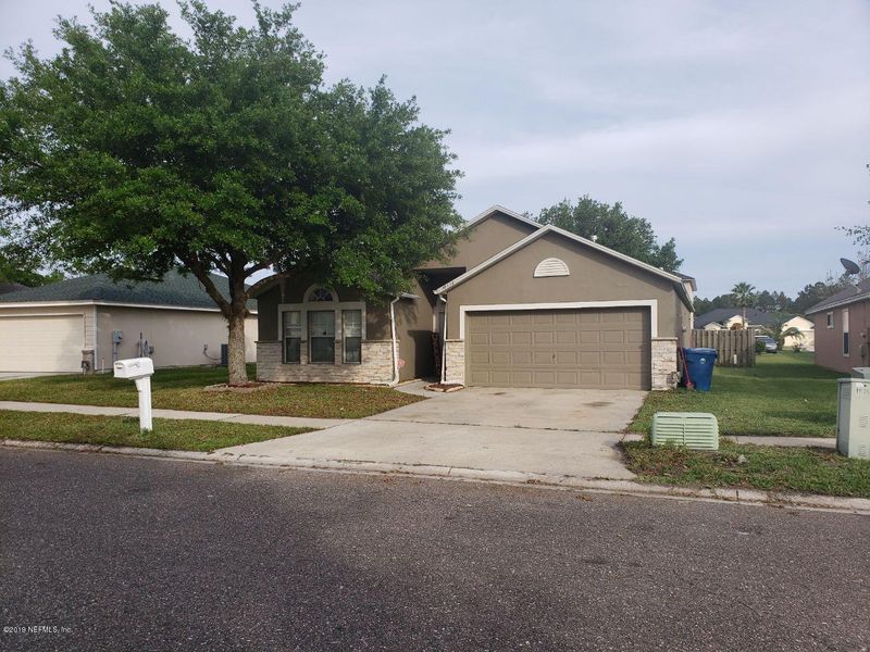 10373 Marsh Hawk Dr, Jacksonville, FL 32218