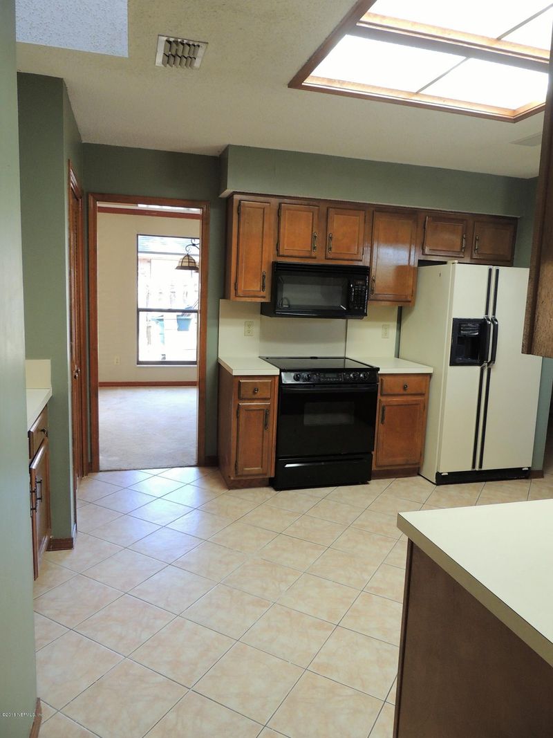 10374 Sequoya Dr, Jacksonville, FL 32257
