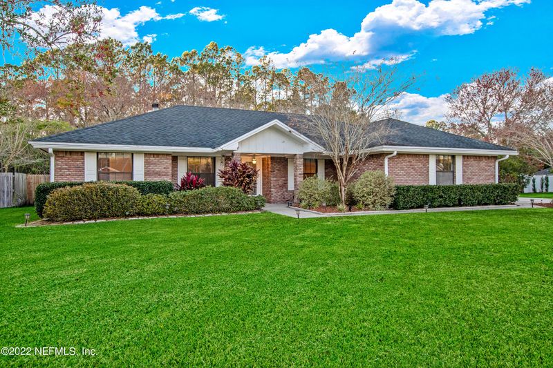 1038 Pebble Ridge Dr, Jacksonville, FL 32220
