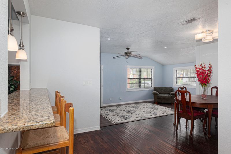 1038 Willis Dr, Jacksonville, FL 32205
