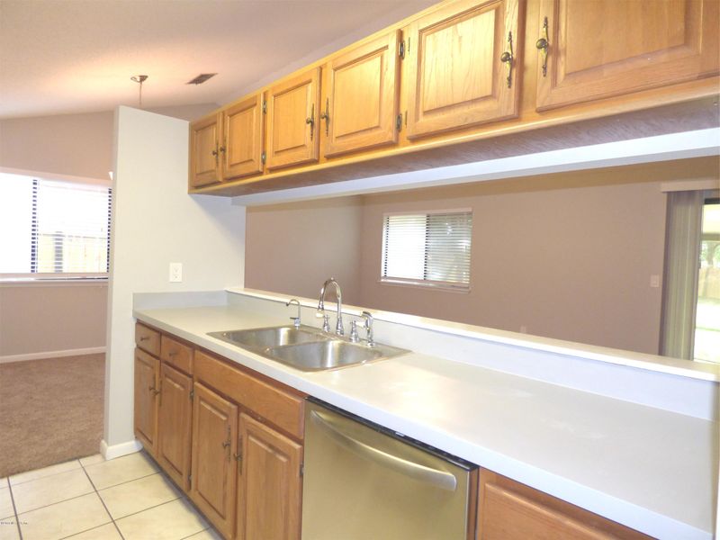 10382 Arrow Lakes Ct, Jacksonville, FL 32257