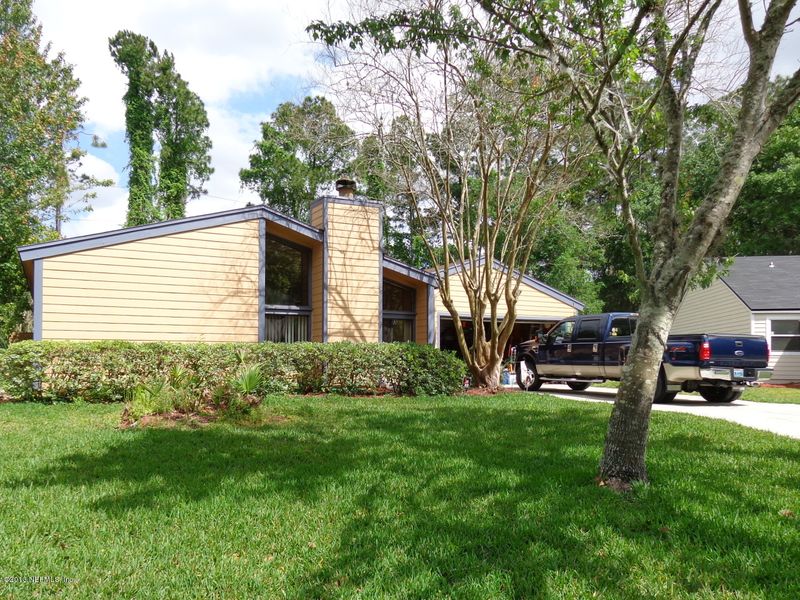 10387 E Arrow Lakes Dr, Jacksonville, FL 32257
