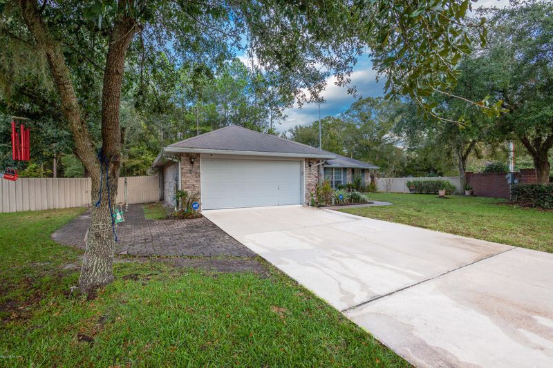 10403 Mcgirts Creek Dr, Jacksonville, FL 32221