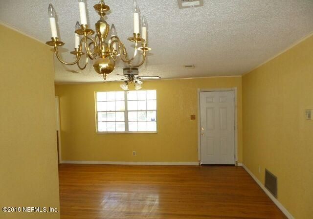 10416 Biscayne Blvd, Jacksonville, FL 32218