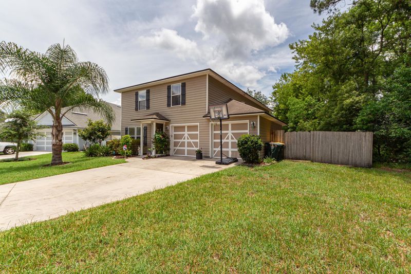 10417 Addison Lakes Dr, Jacksonville, FL 32257