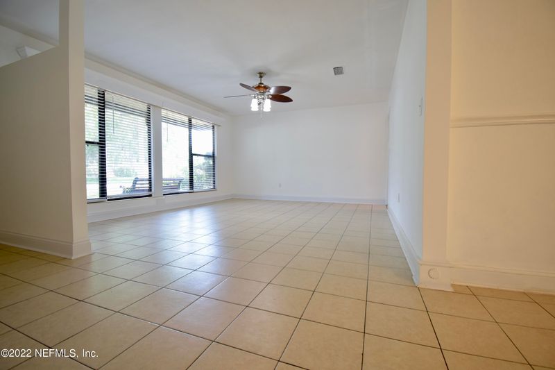 1042 Ovington Rd S, Jacksonville, FL 32216
