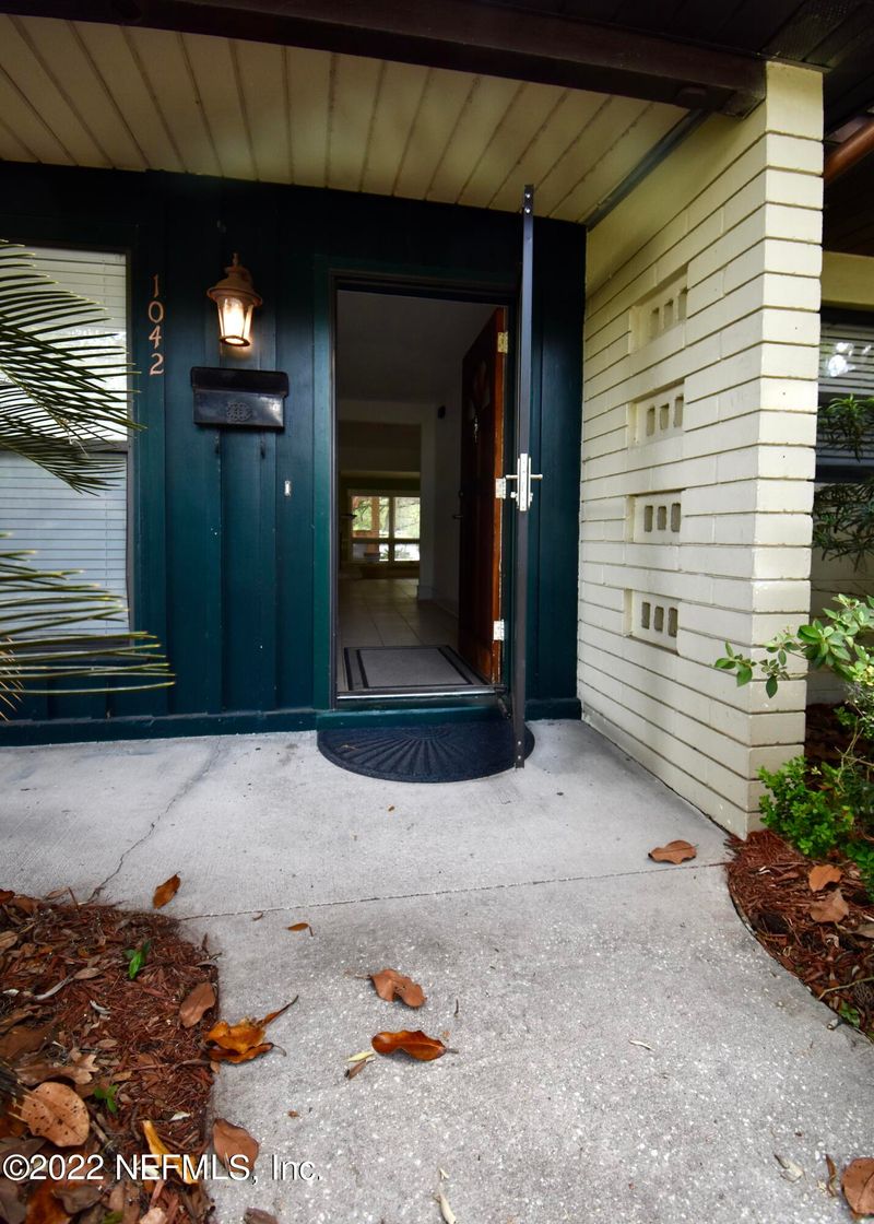 1042 Ovington Rd S, Jacksonville, FL 32216
